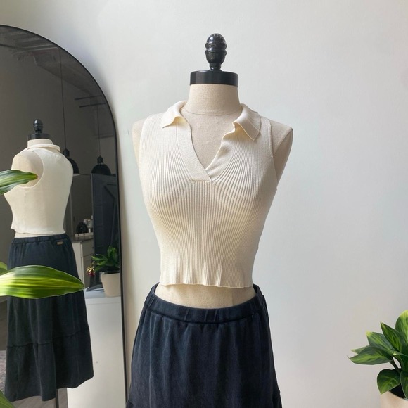 Sincerly Jules Tops - XS Sincerely Jules Soft Cream Sleeveless Ribbed Top with Polo Style Collar 1248